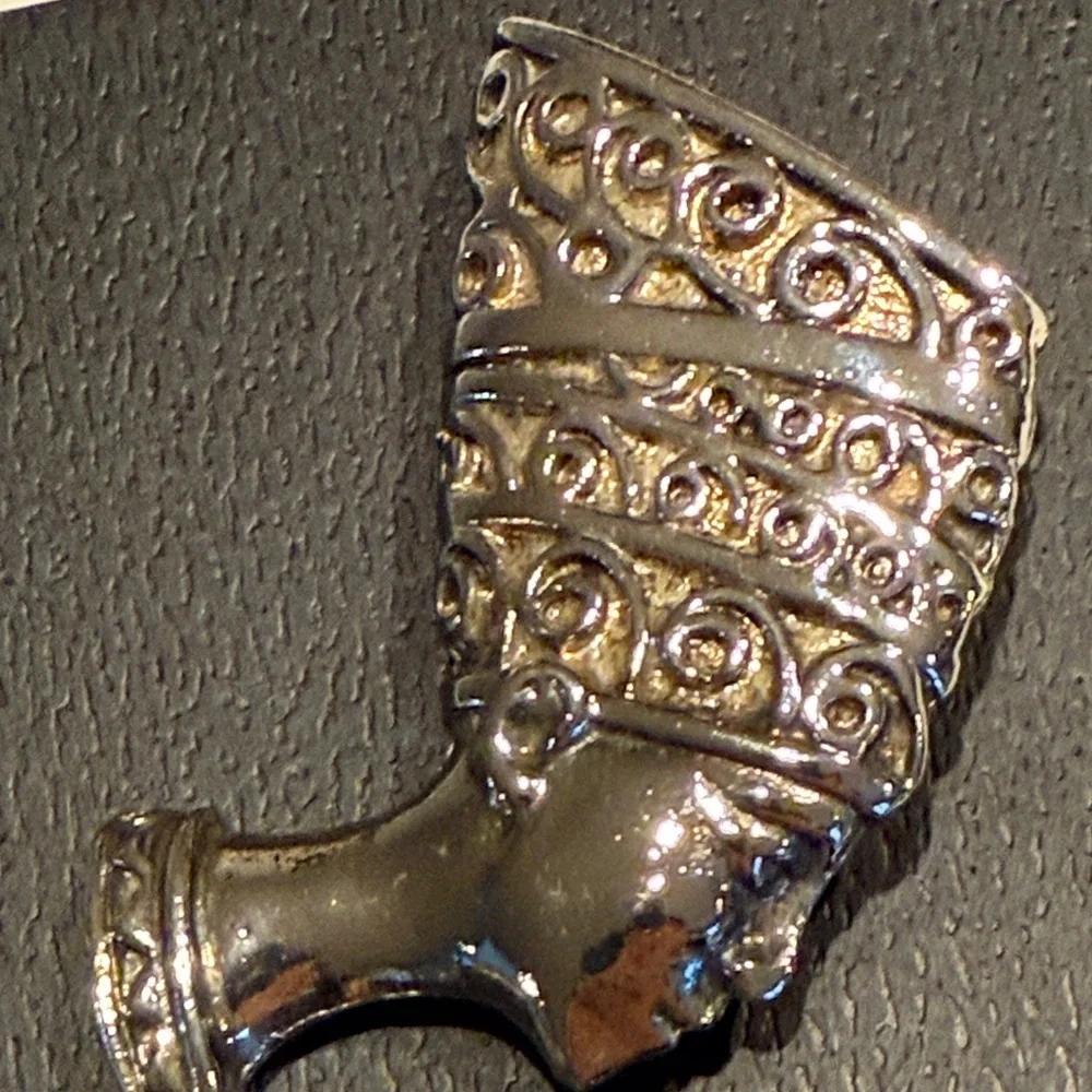 Elegant Silver Brooch